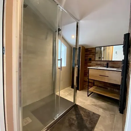 Magnifique Grange Avec Spa / Love Room Saint-Andre-de-Cubzac Exterior photo